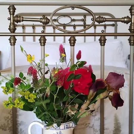 Bed & Breakfast Les Fleurs D'ans Sainte-Eulalie-d'Ans
